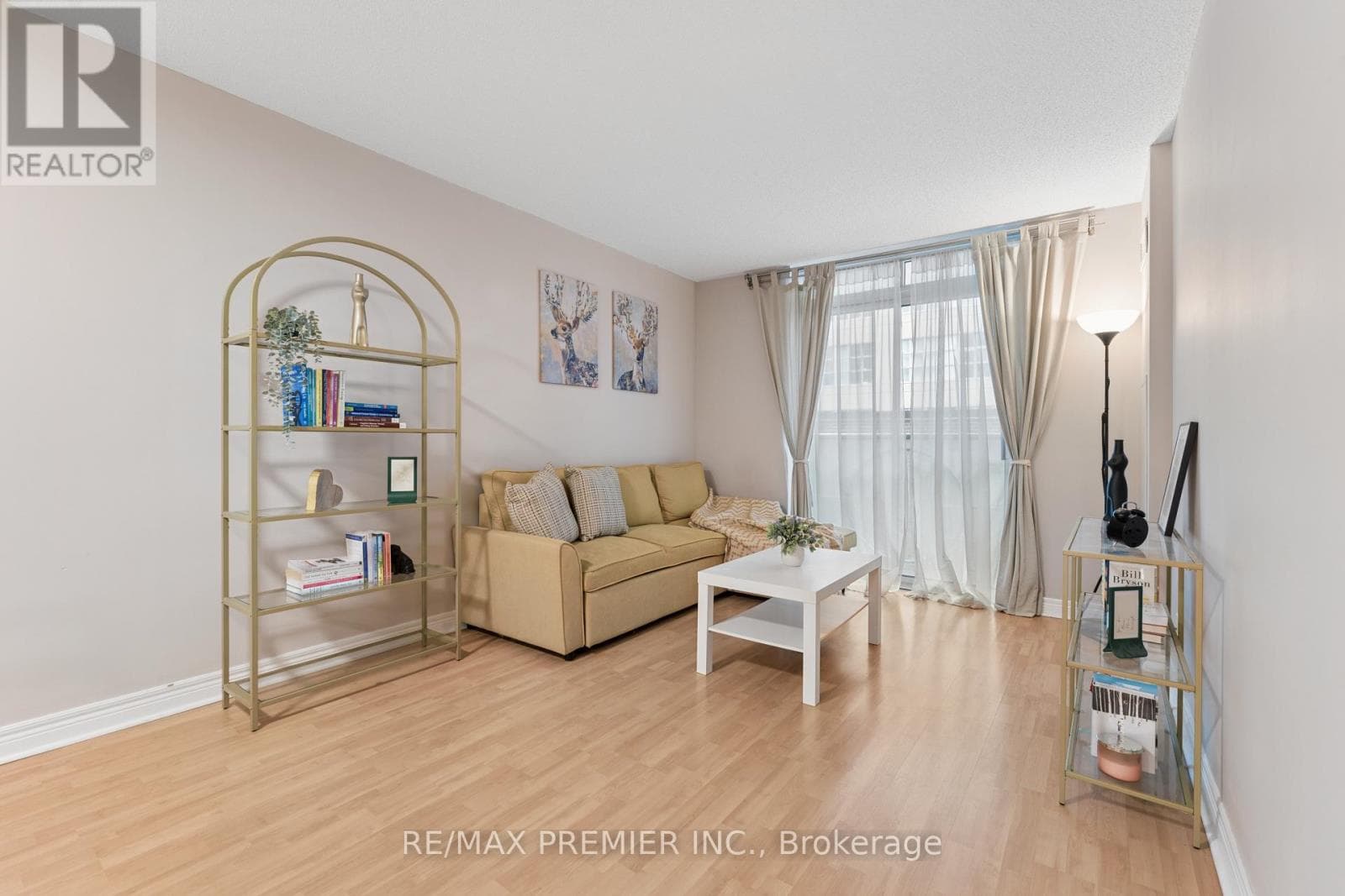 307 - 212 EGLINTON AVENUE E photo 2