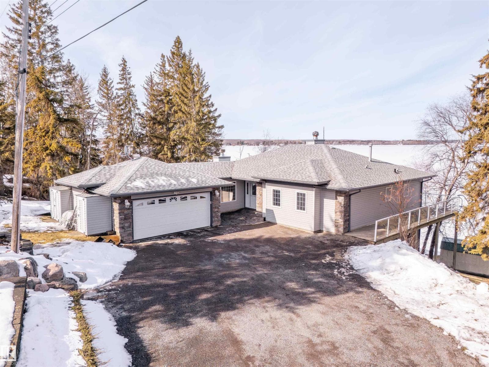 4 bed 4 bath single family at #12 61212 RR 463 — $779,900