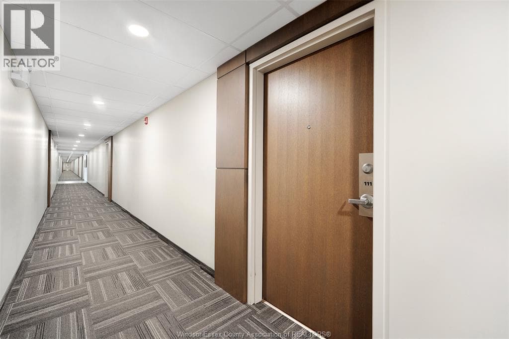 2550 SANDWICH WEST PARKWAY Unit# 111 photo 4