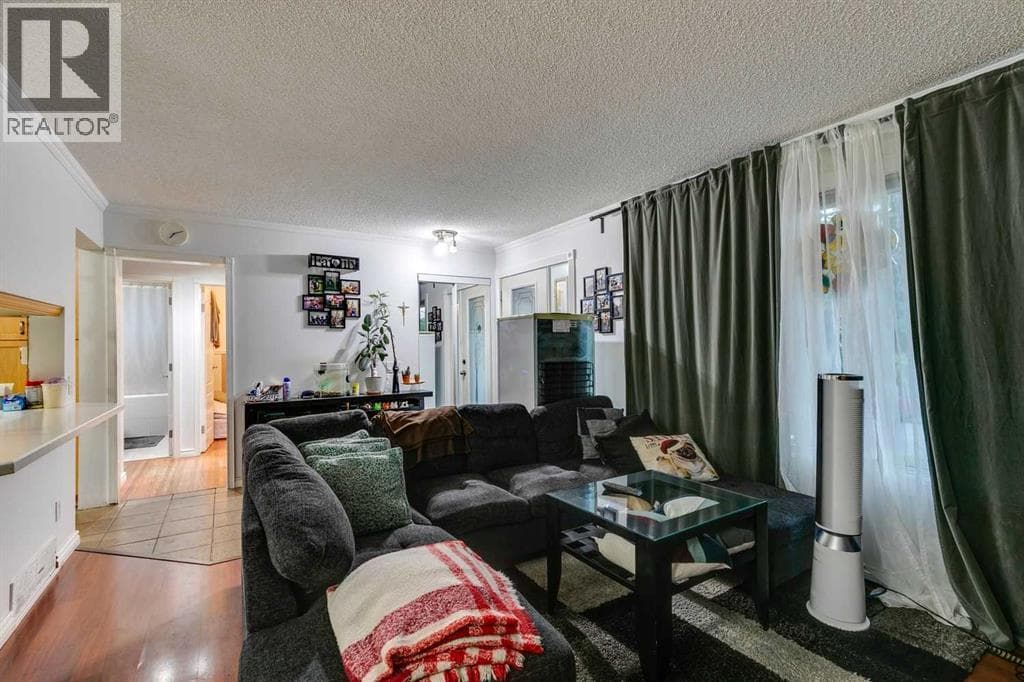 100 Allandale Close SE photo 5