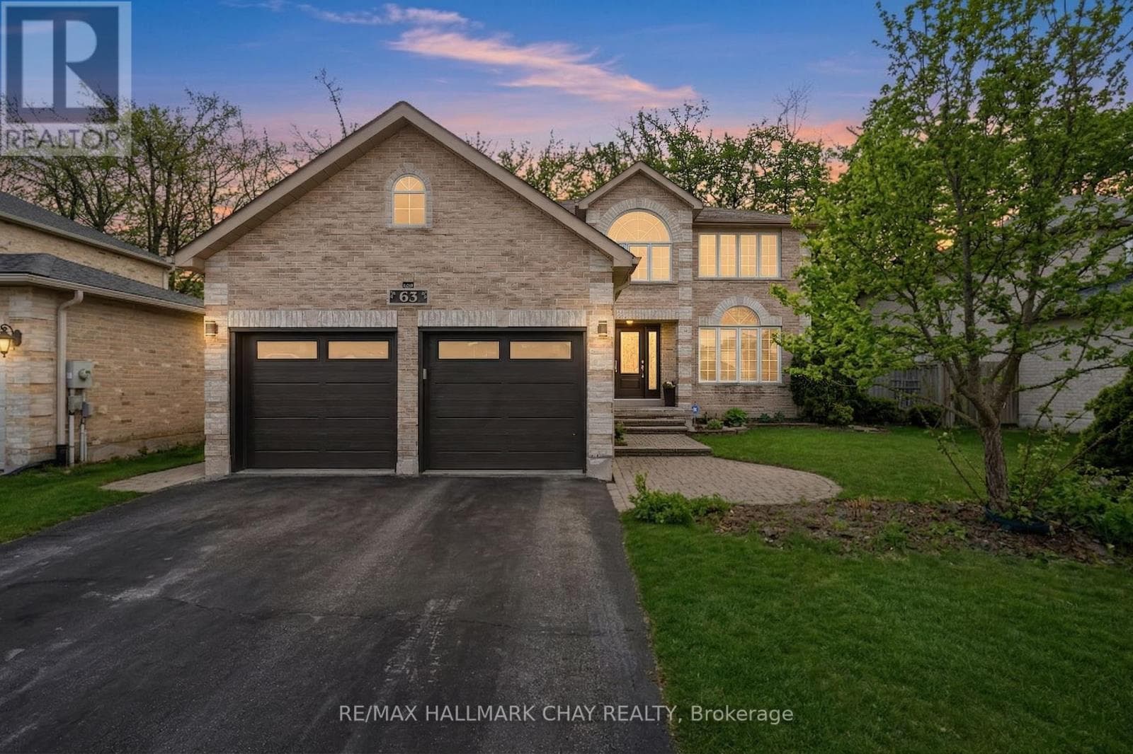 5 bed 4 bath single family at 63 NORTHVIEW CRESCENT — $899,900