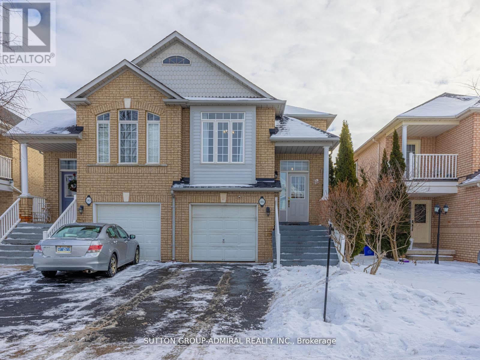 101 RIVER ROCK CRESCENT photo 2