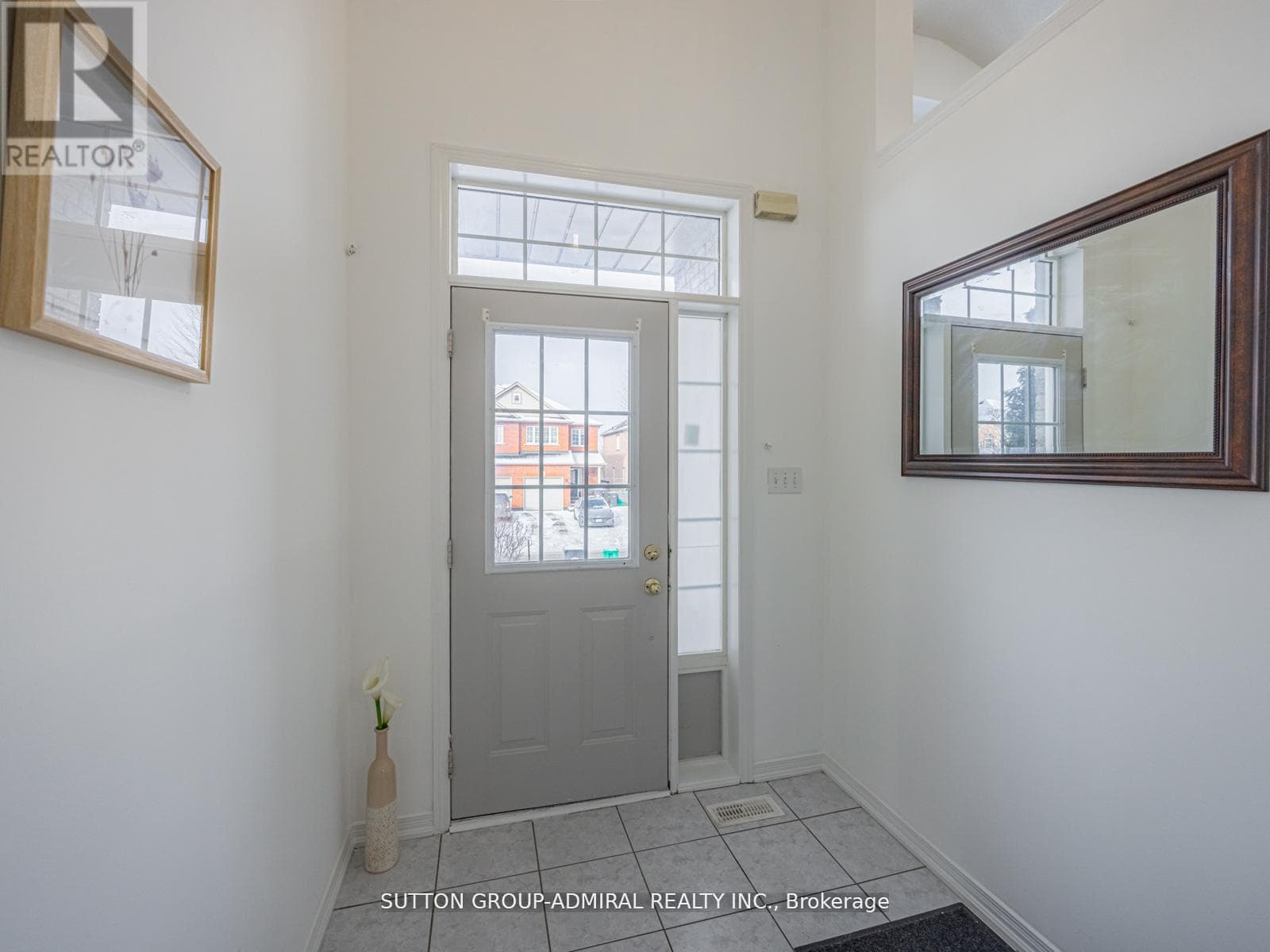 101 RIVER ROCK CRESCENT photo 3