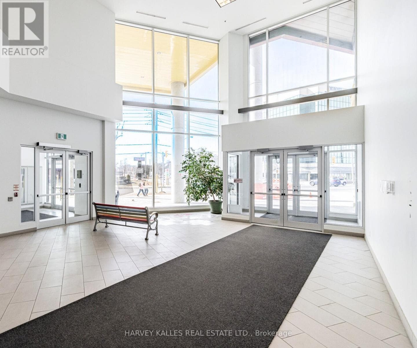 701 - 1275 FINCH AVENUE W photo 2