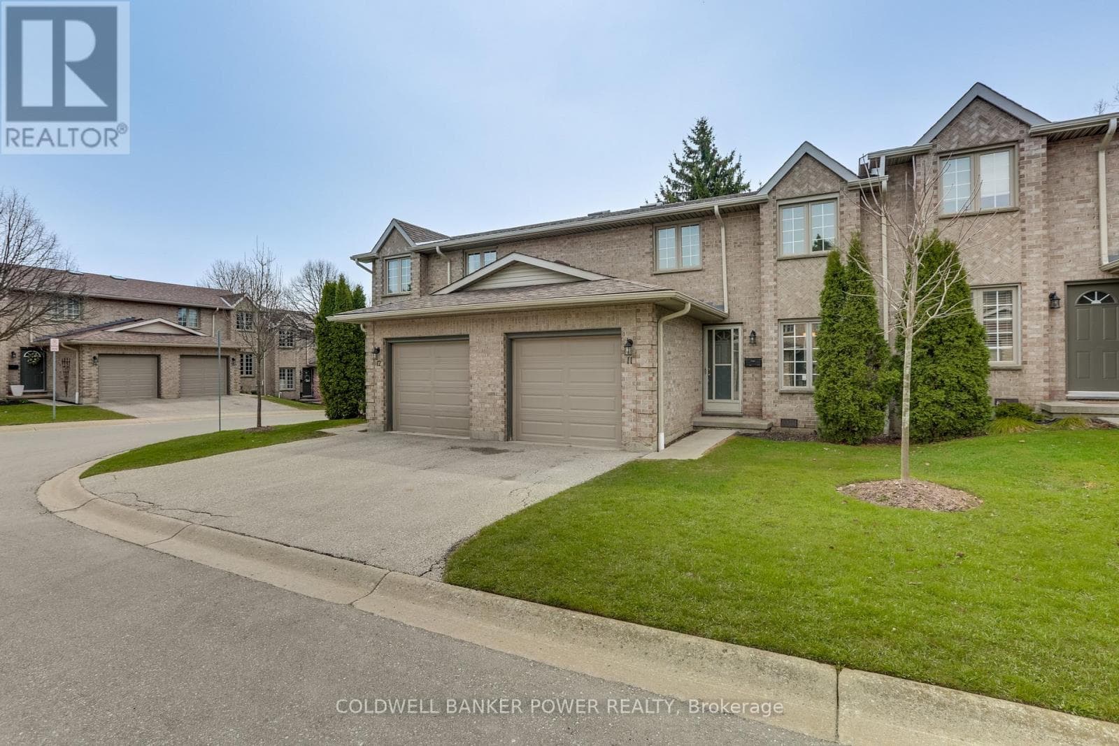 11 - 340 AMBLESIDE DRIVE photo 2