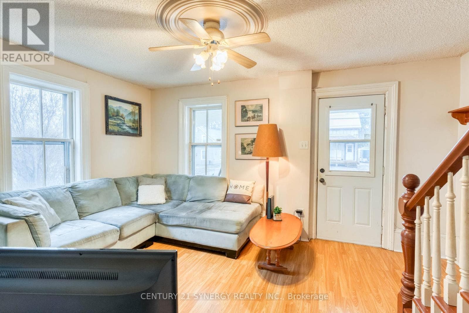 108 BECKWITH STREET E photo 3