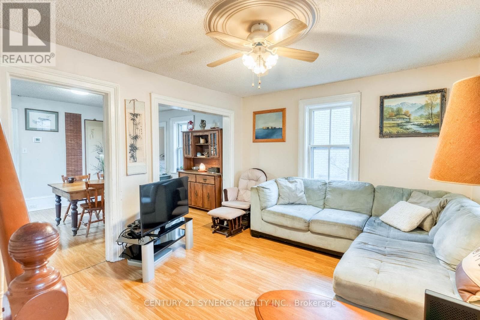 108 BECKWITH STREET E photo 4