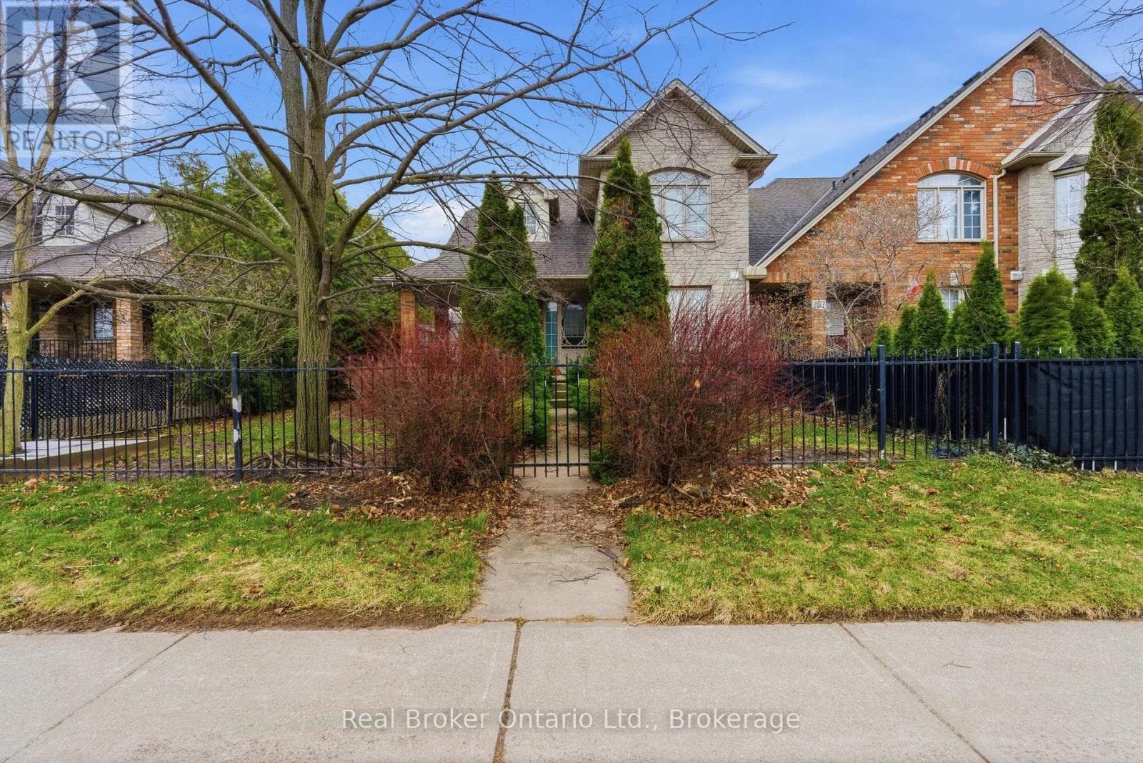 3 bed 3 bath single family at 189 LIVINGSTON AVENUE — $659,900