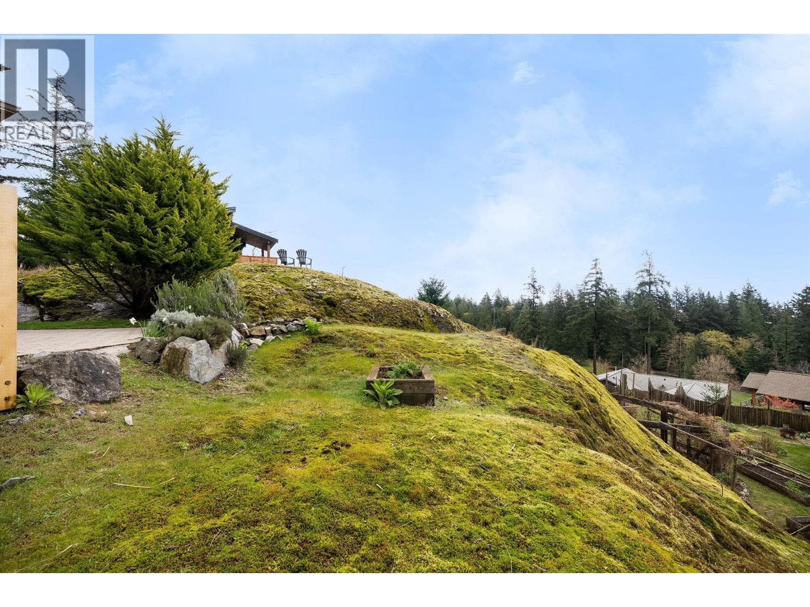 879 SEYMOUR BAY DRIVE photo 4