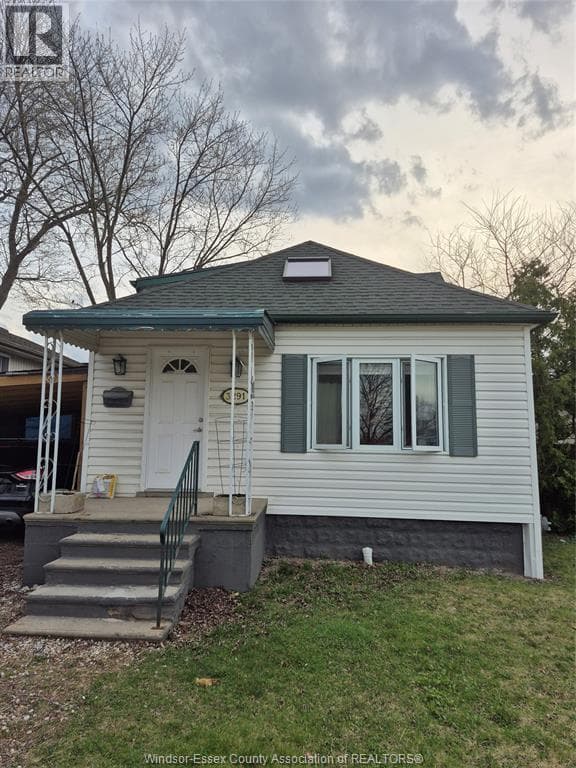 3 bed 2 bath single family at 3291 RIBERDY — $299,900