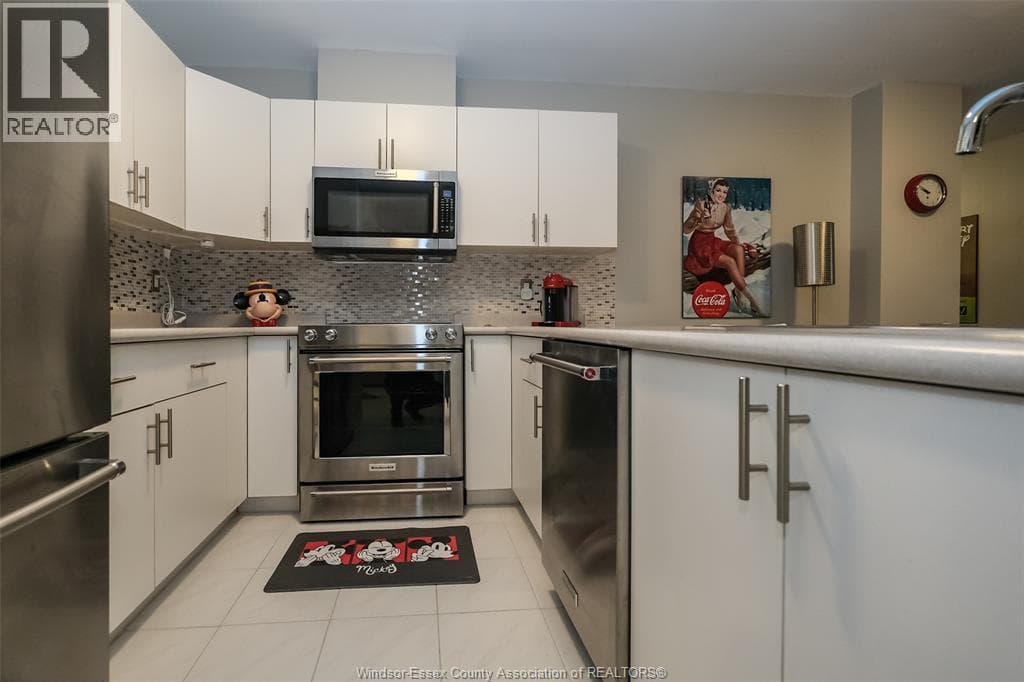 540 OUELLETTE Unit# 3F photo 4