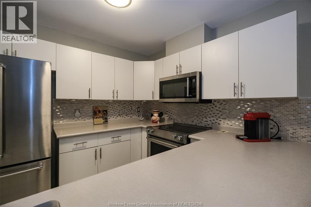 540 OUELLETTE Unit# 3F photo 5