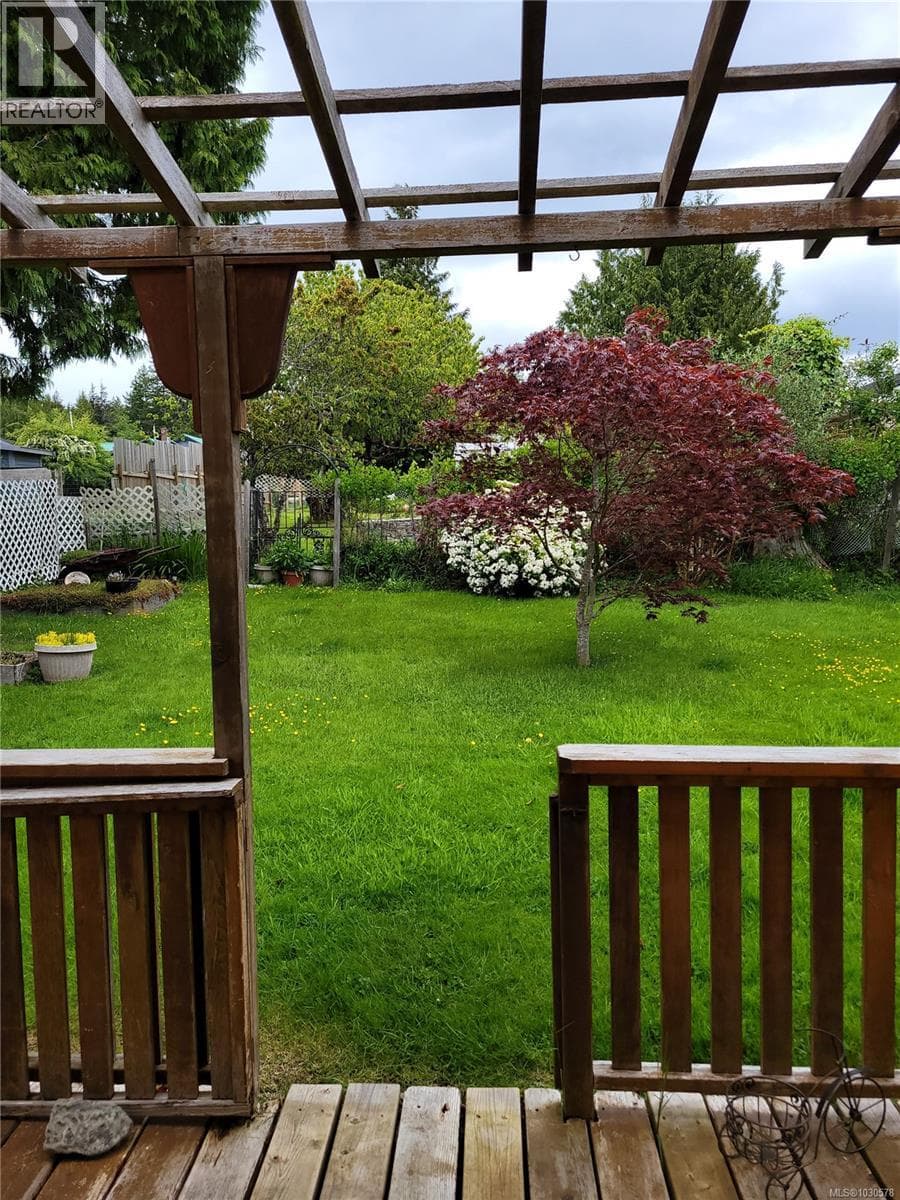 179 2nd St photo 5