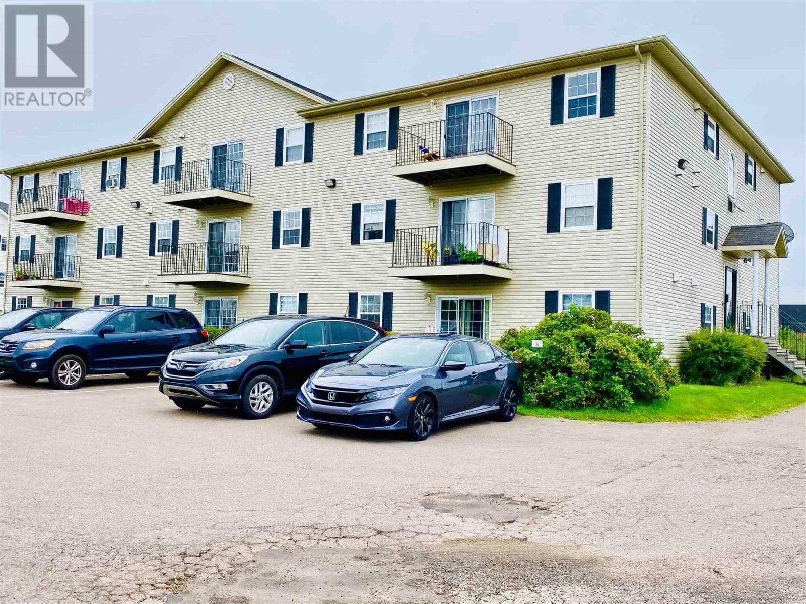 2 bed 1 bath single family at #10 33 GLEN STEWART Drive — $207,000