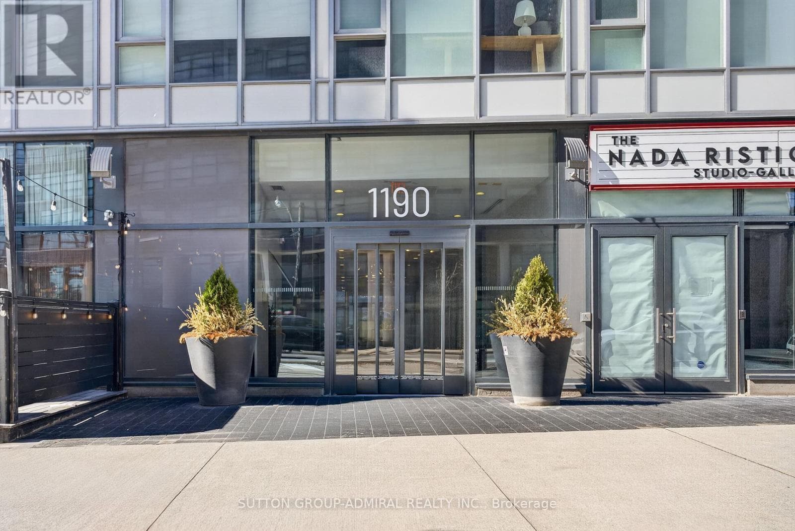 725 - 1190 DUNDAS STREET E photo 2