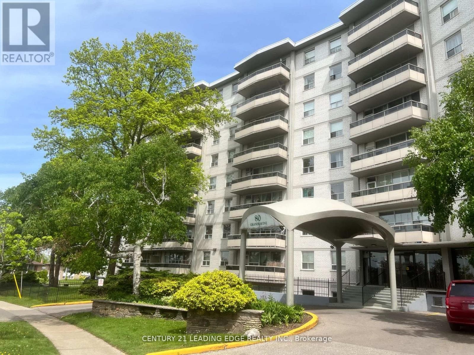 3 bed 1 bath single family at 916 - 80 GRANDRAVINE DRIVE — $498,000