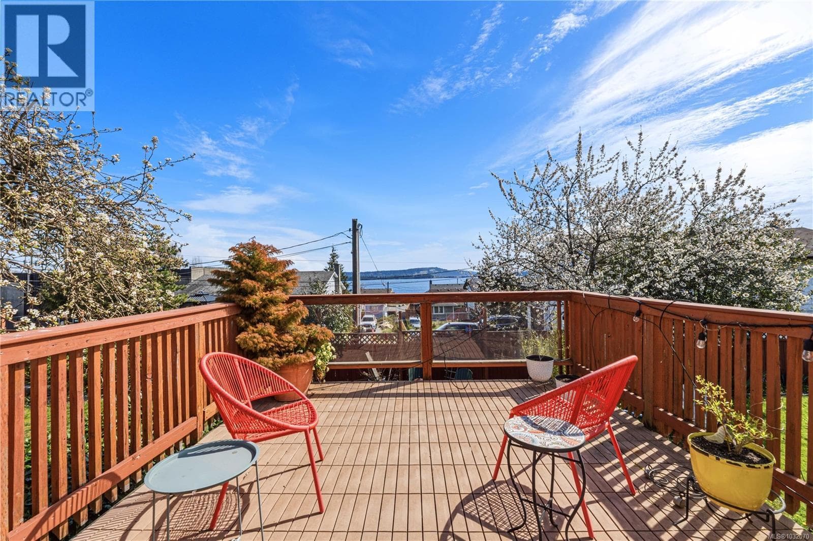 245 Sabiston St photo 3