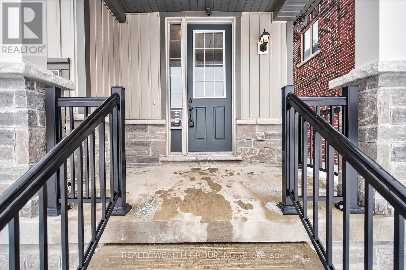 803 GRIFFIN TRAIL photo 2