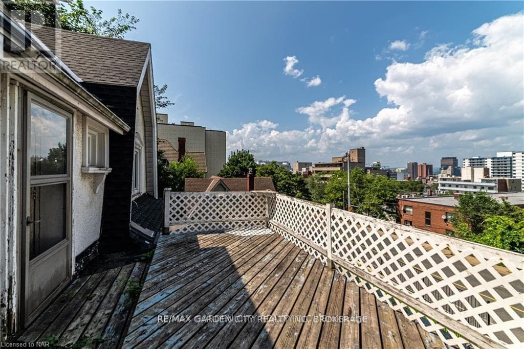 68 ARKLEDUN AVENUE photo 3