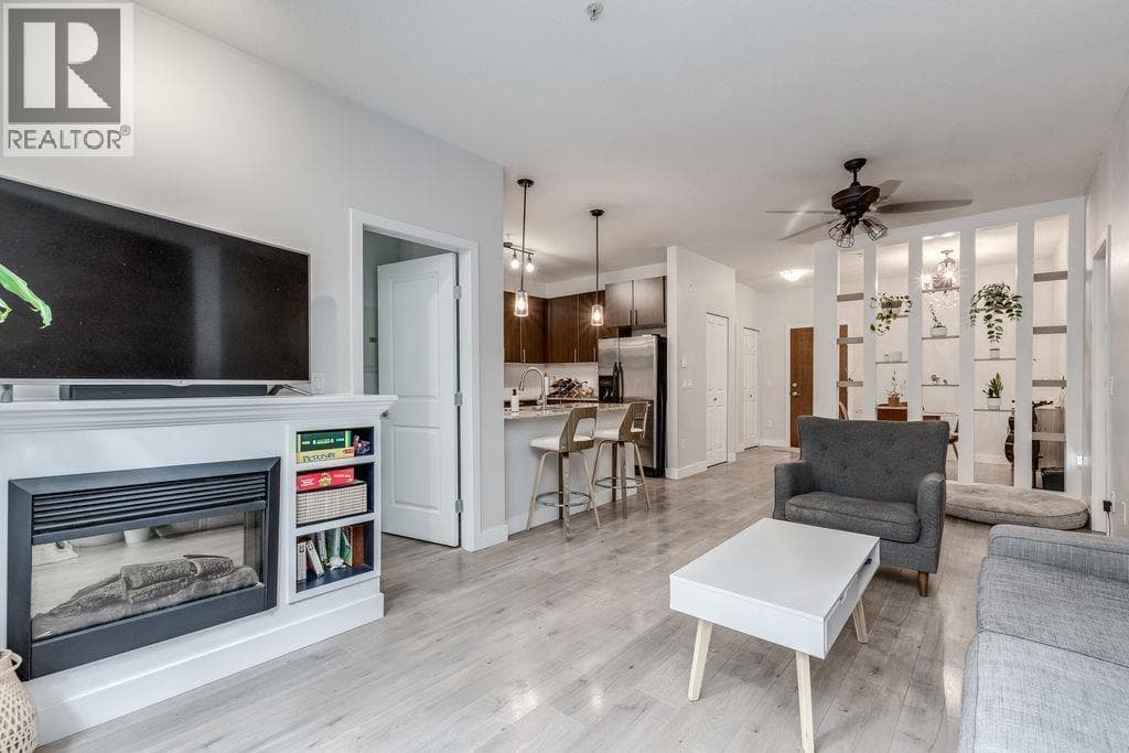 118 2477 KELLY AVENUE photo 4