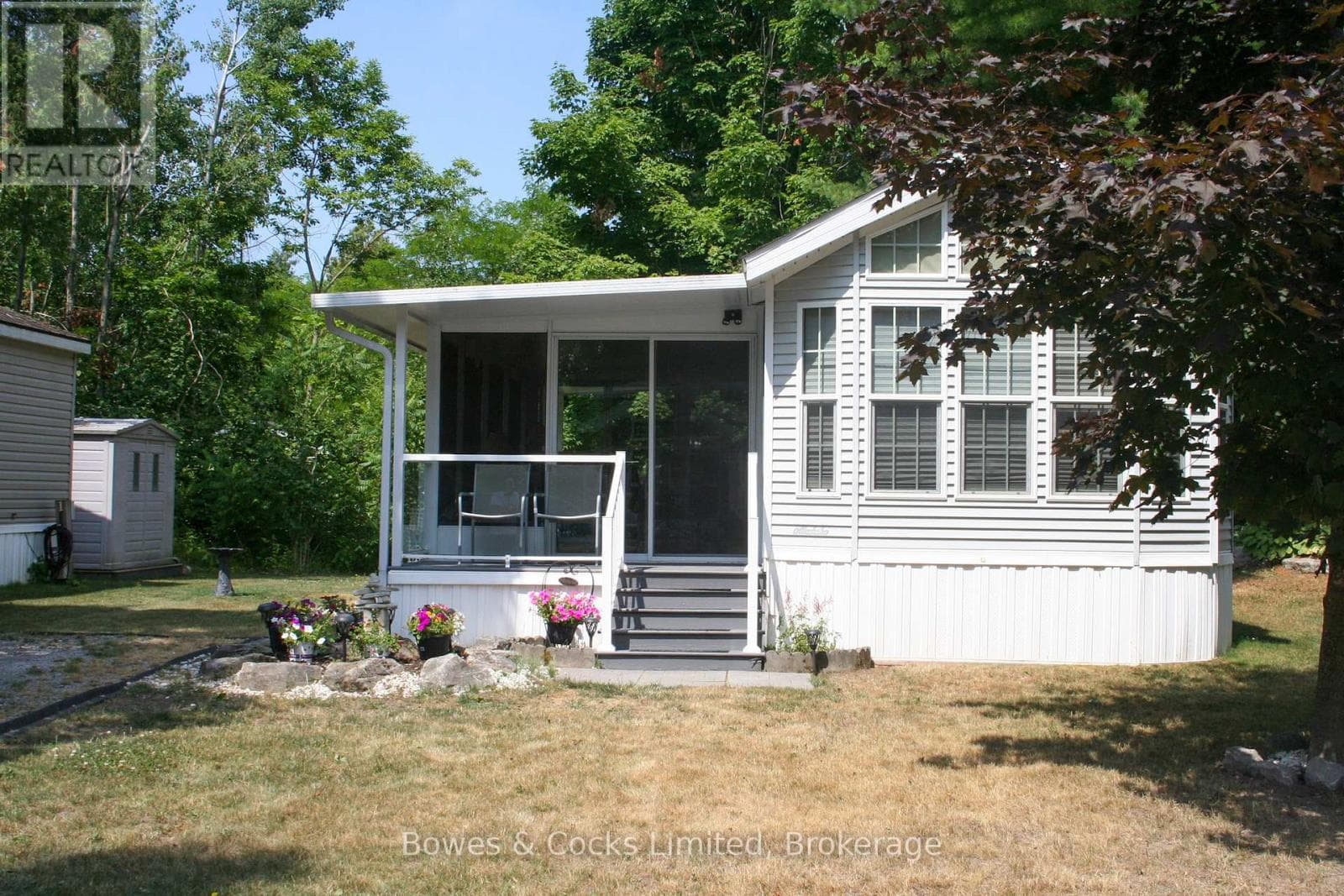 2 ROCKHAVEN-PIONEER POINT photo 3