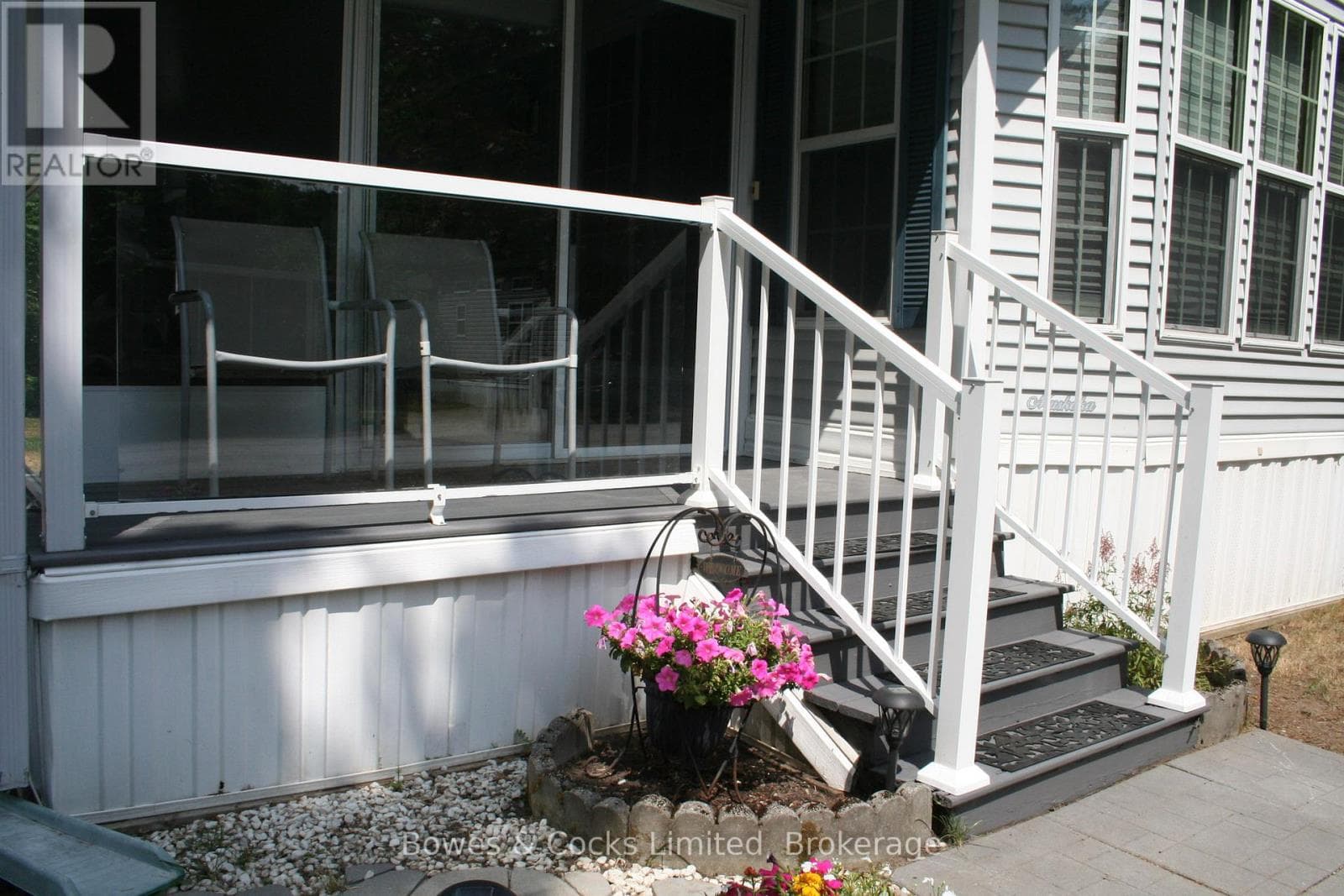 2 ROCKHAVEN-PIONEER POINT photo 5