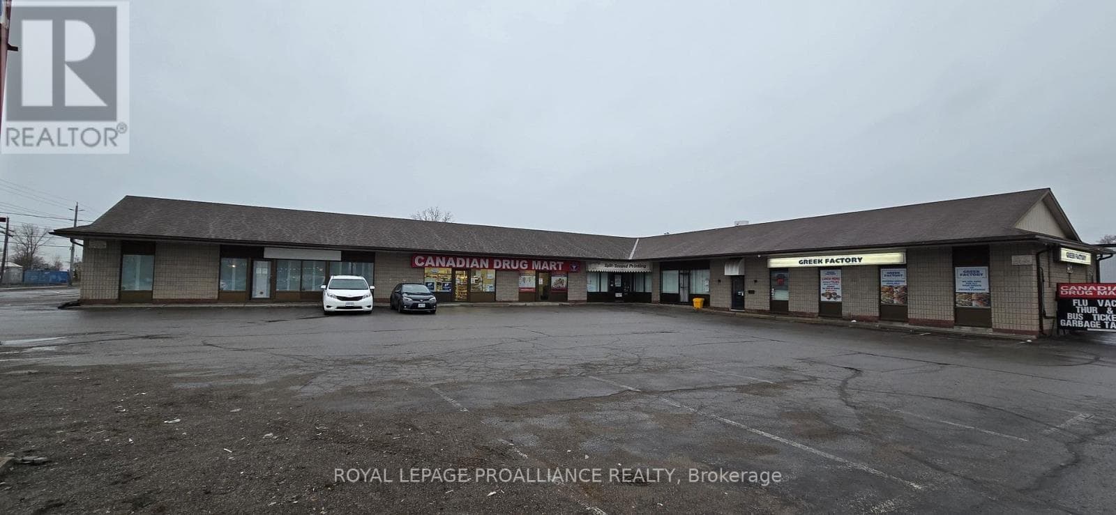 59 DUNDAS STREET E photo 2
