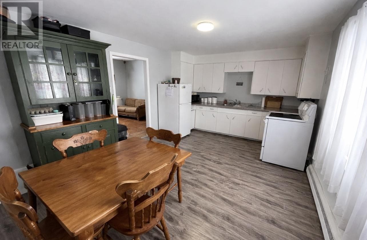 44 Adams Avenue photo 5