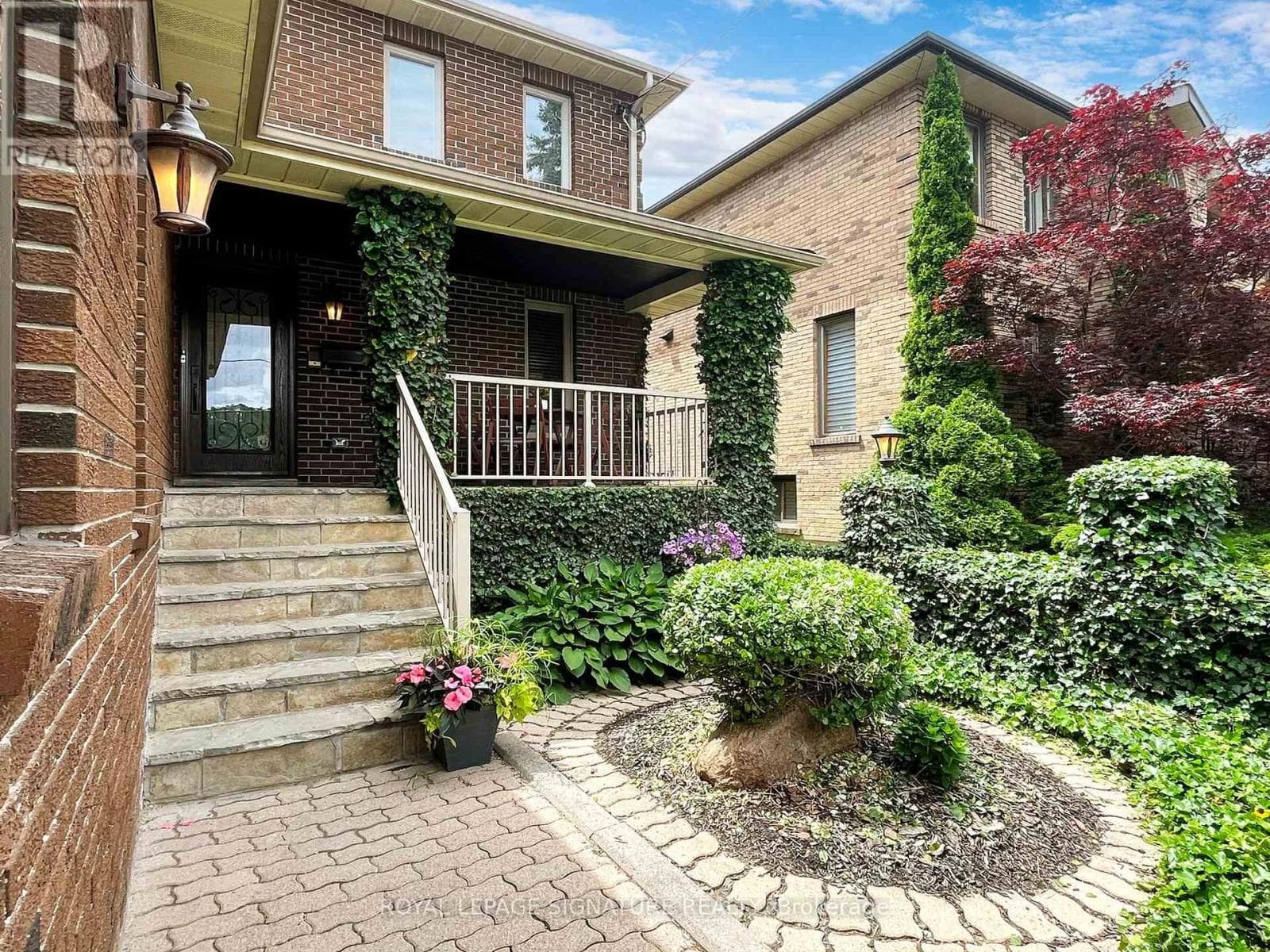81 GARDEN AVENUE photo 2
