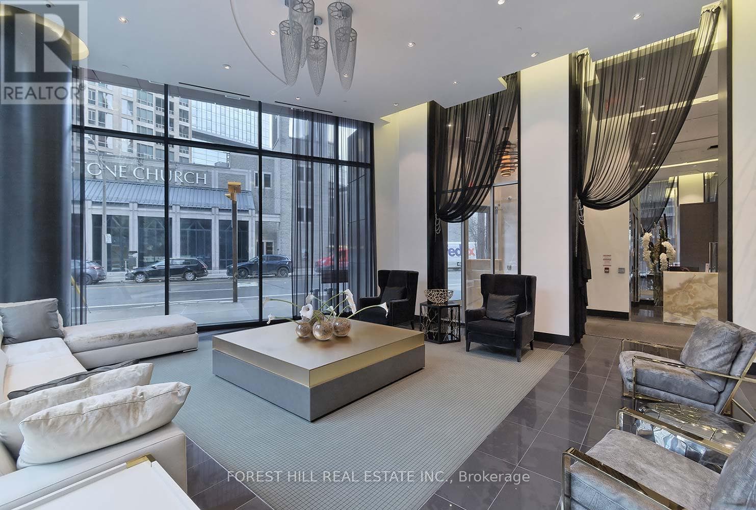 2407 - 32 DAVENPORT ROAD photo 5