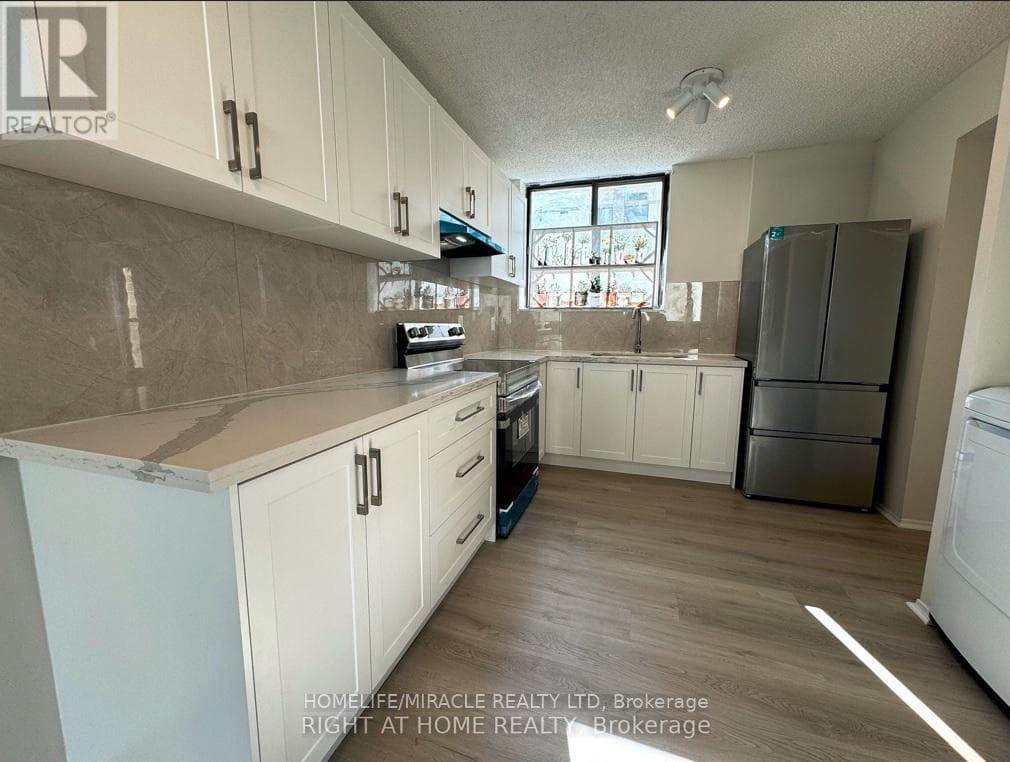 303 - 665 KENNEDY ROAD photo 5