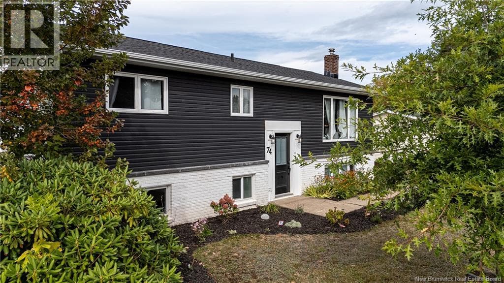 74 Cartier Street photo 5