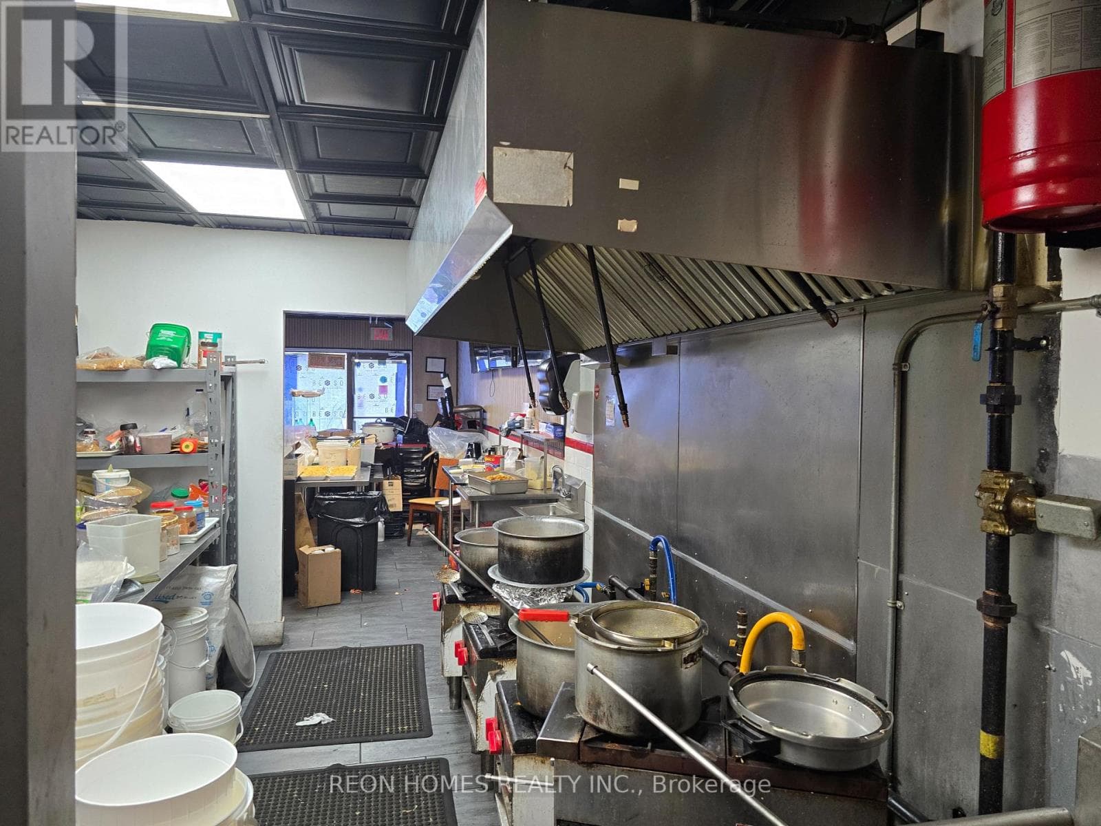 11 - 1240 SIMCOE STREET N photo 2
