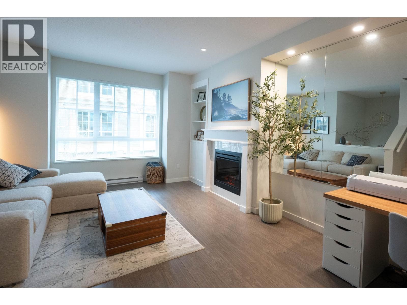 45 5510 ADMIRAL WAY photo 2