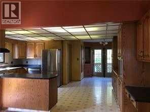 10024 103 Ave photo 3