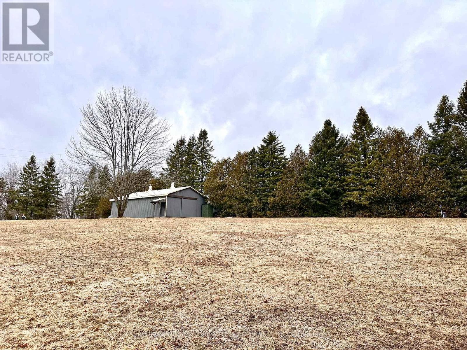 414 NORTH LINE ROAD photo 3