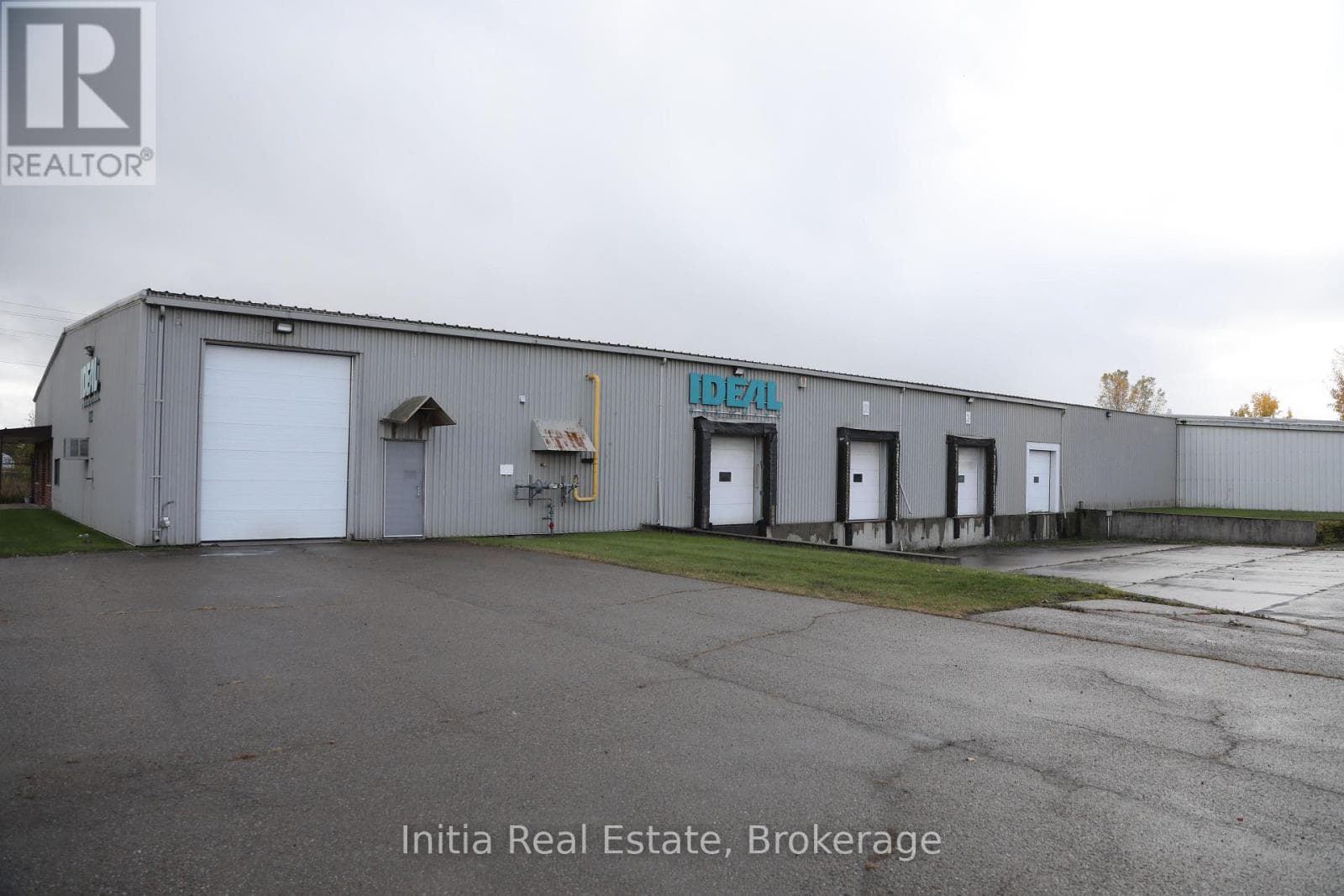 855 EDWARD STREET photo 4
