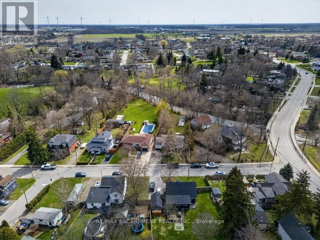 111 MILL STREET photo 5