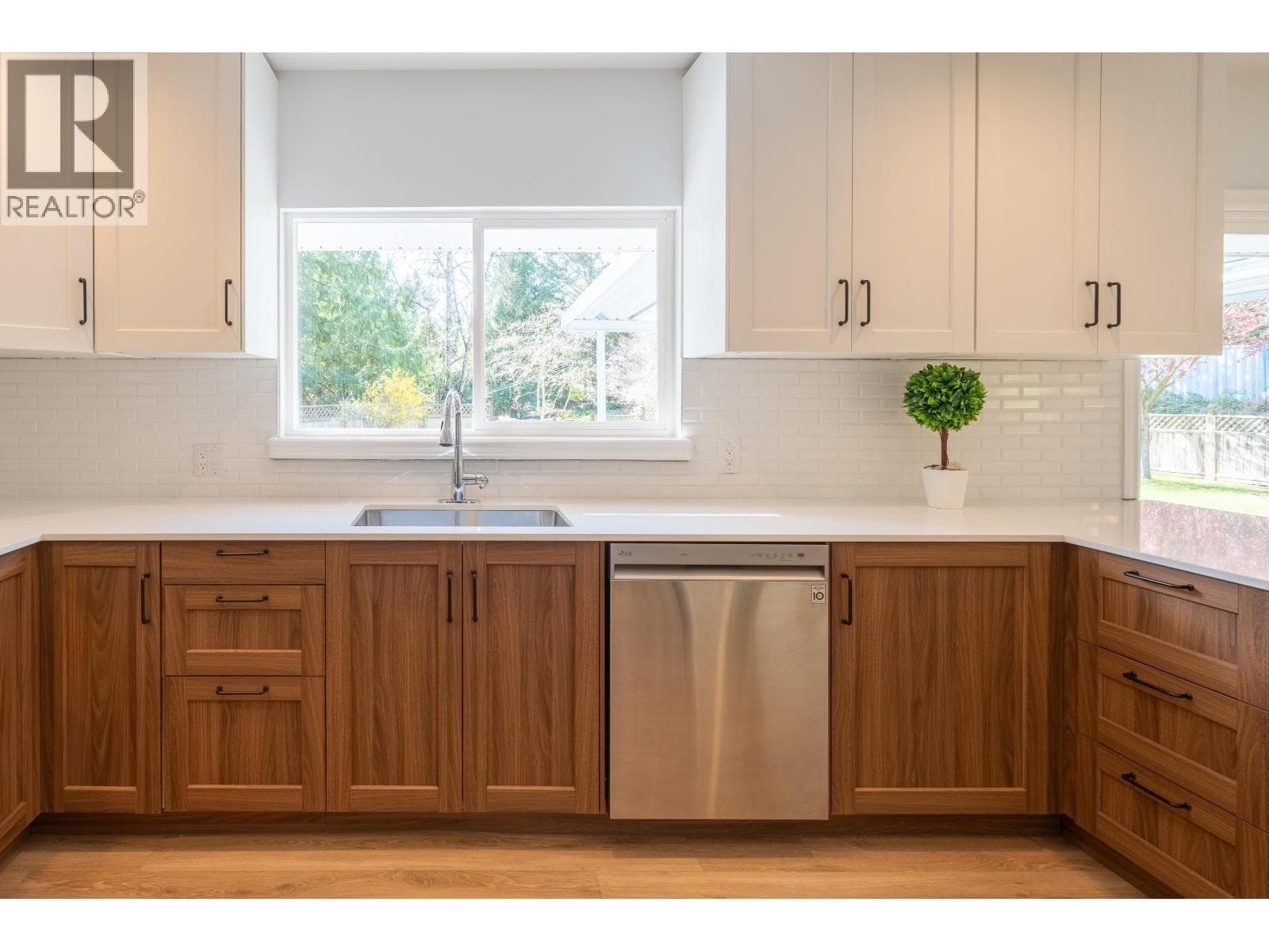 1565 JACK ROAD photo 2