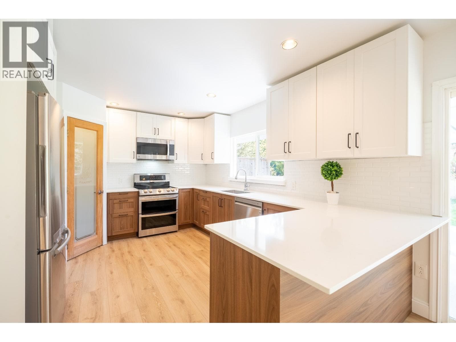 1565 JACK ROAD photo 3