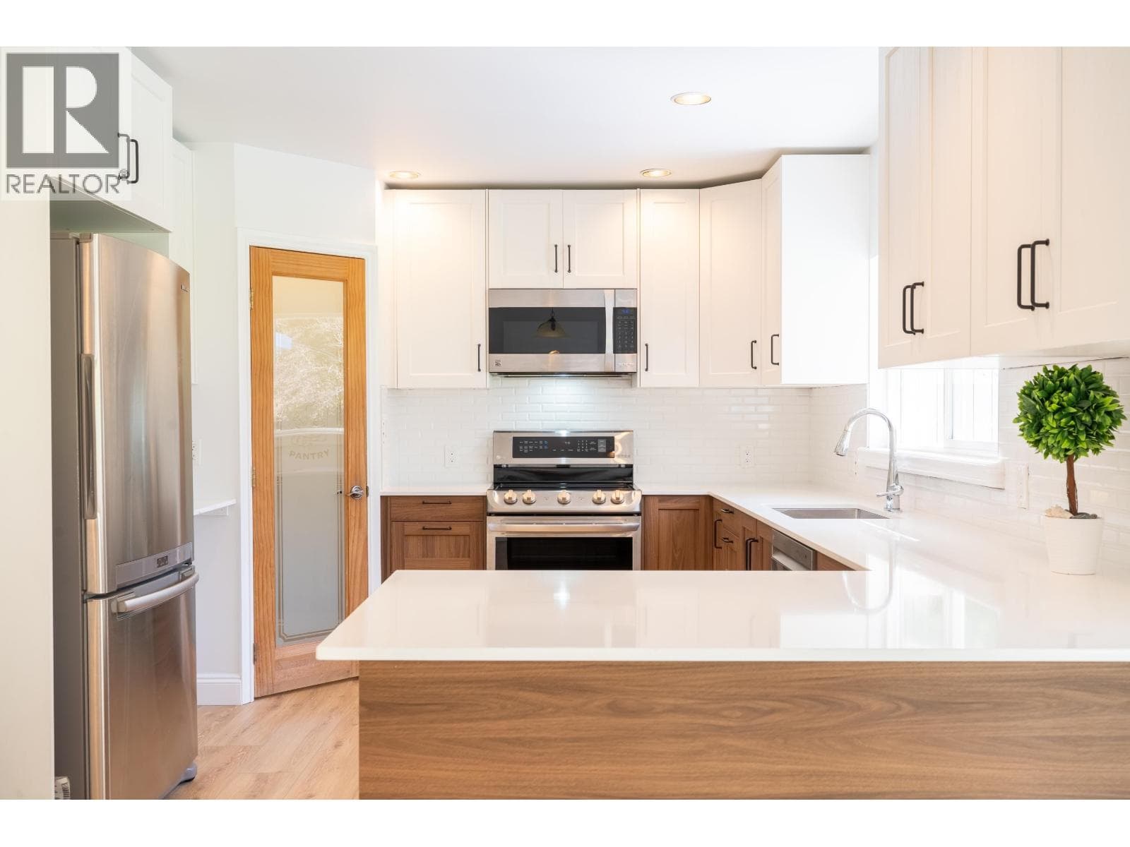 1565 JACK ROAD photo 4