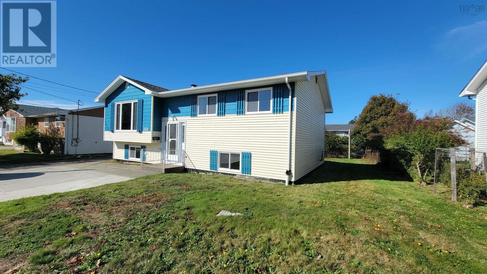 352 Pleasant Street photo 2