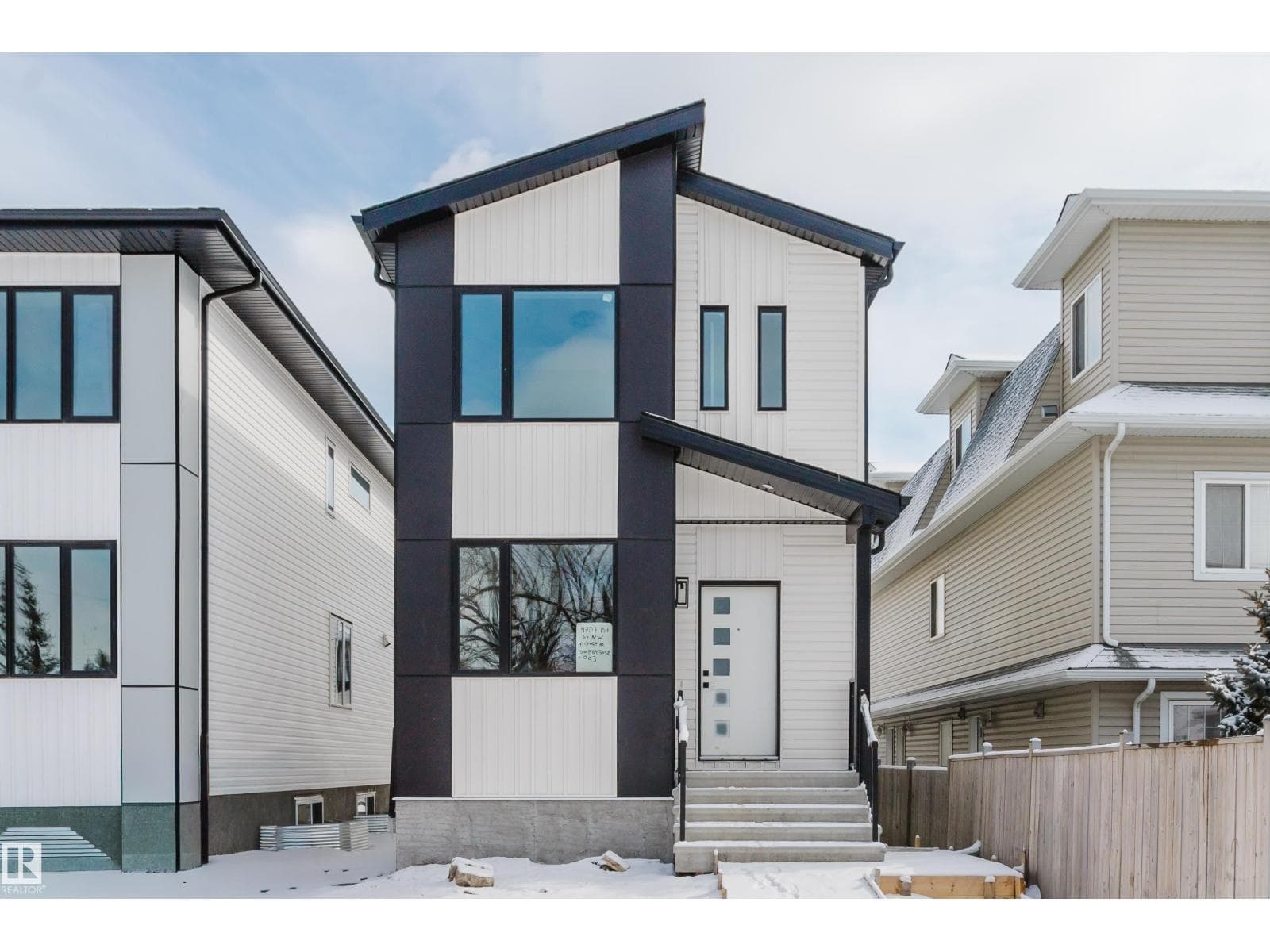 9707 157 ST NW NW photo 2