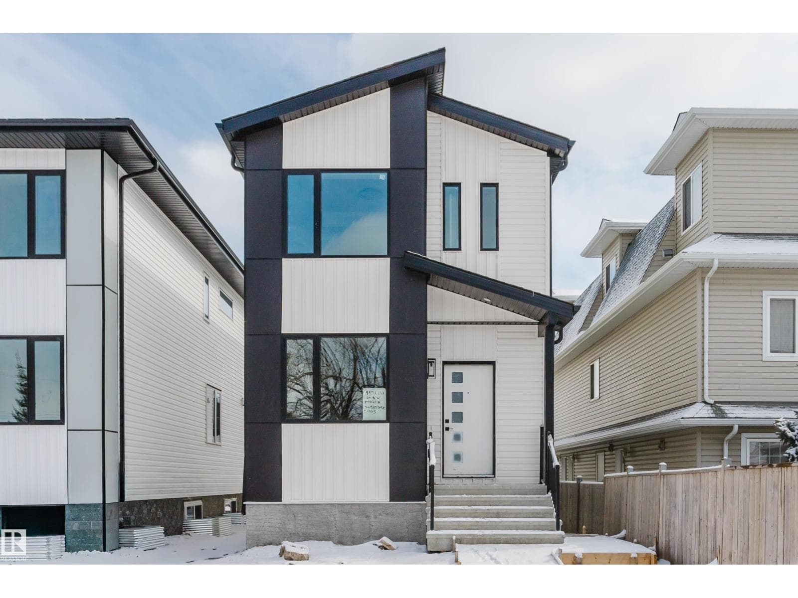 9707 157 ST NW NW photo 3