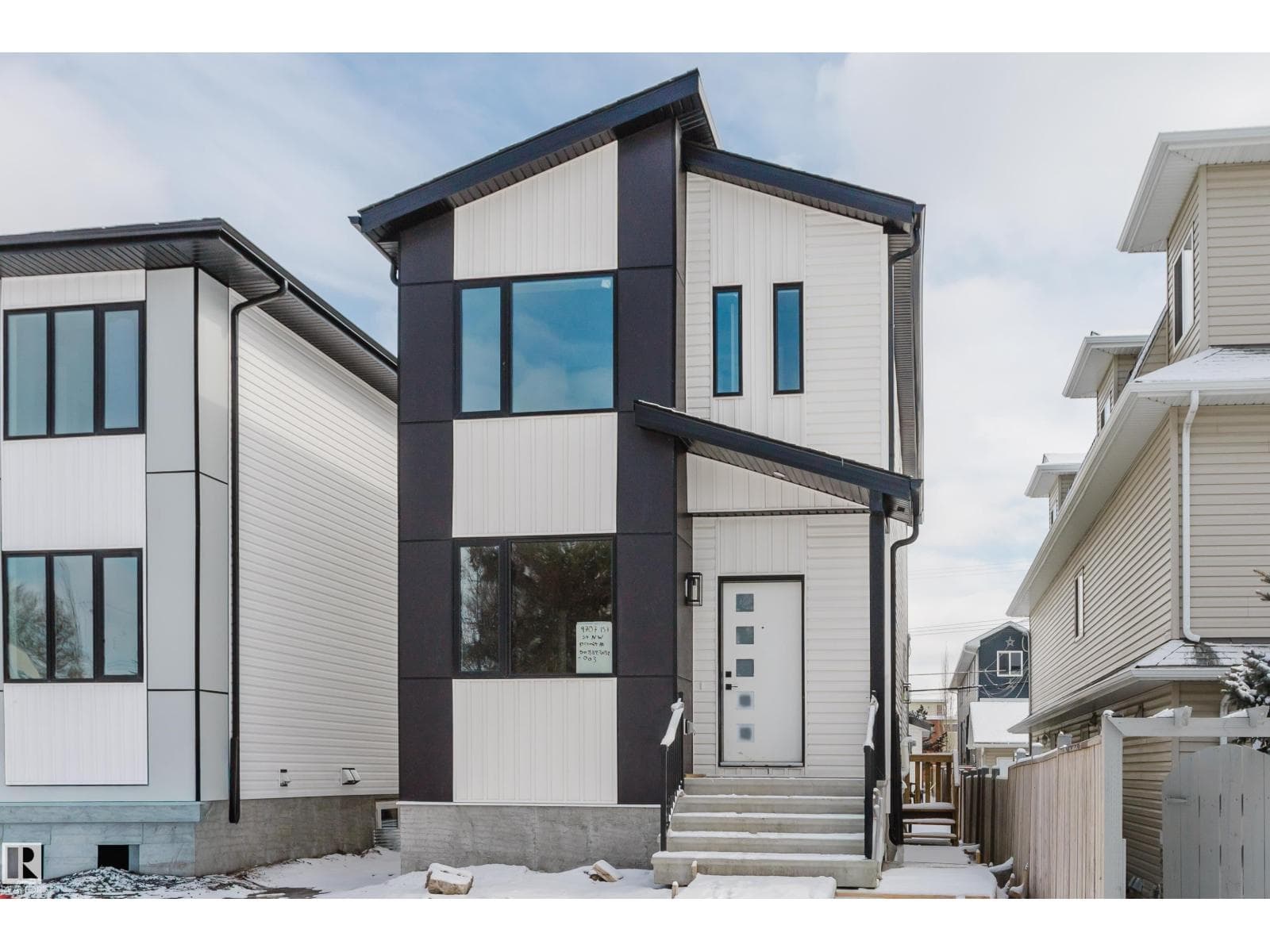 9707 157 ST NW NW photo 4