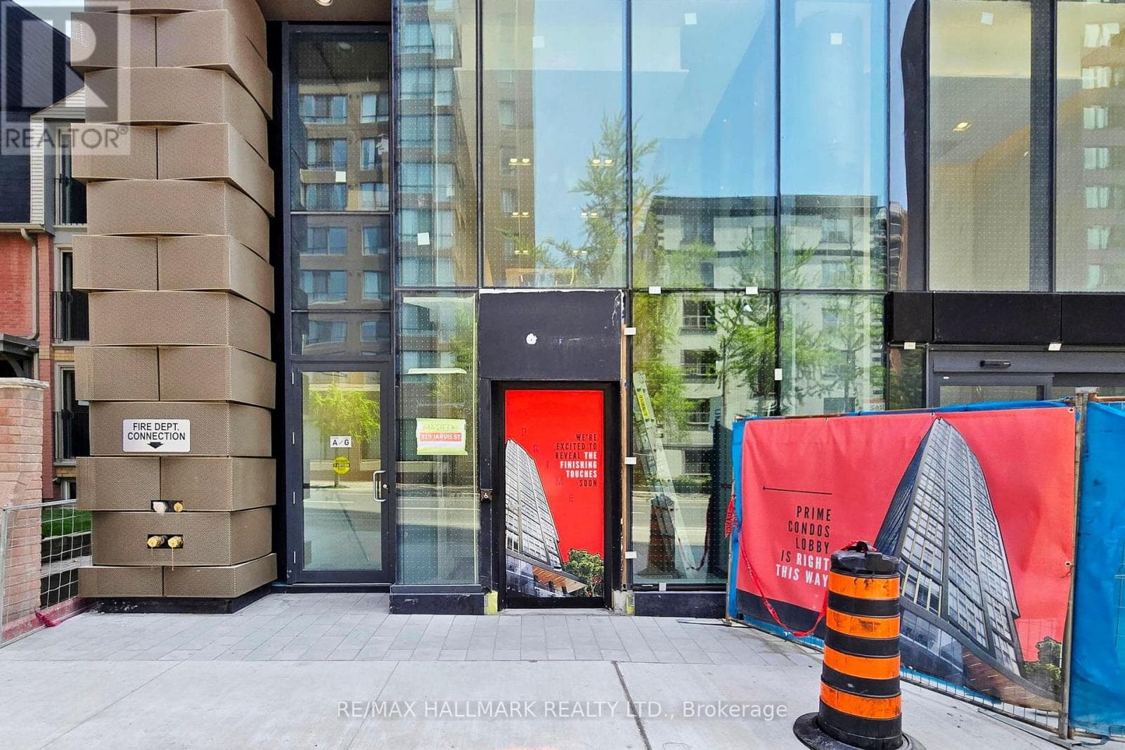 3515 - 319 JARVIS STREET photo 2
