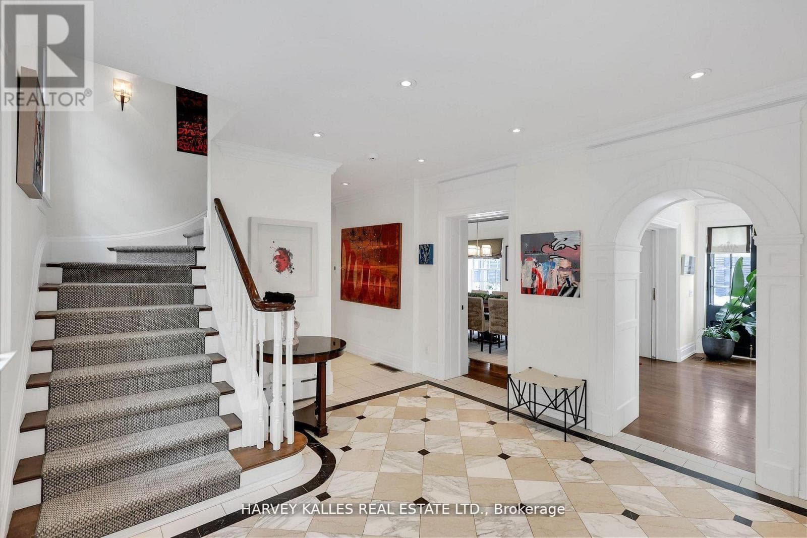 444 RUSSELL HILL ROAD photo 4