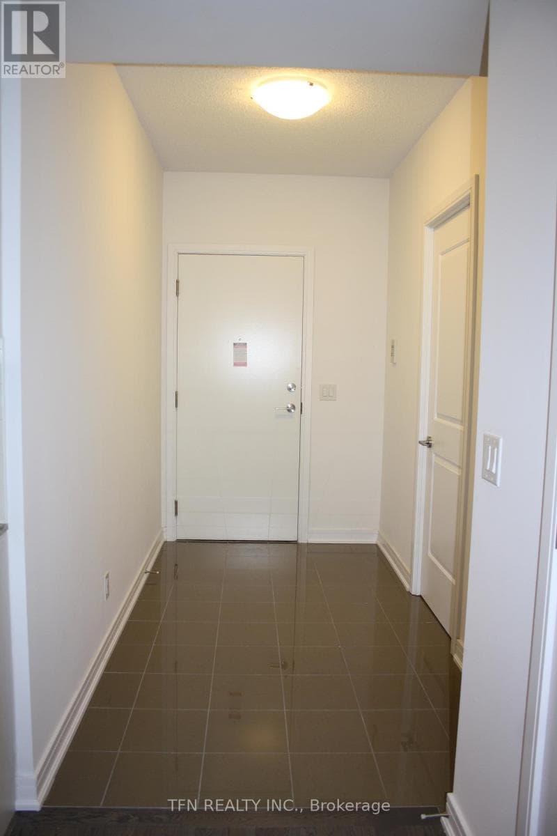 519 - 9201 YONGE STREET photo 2