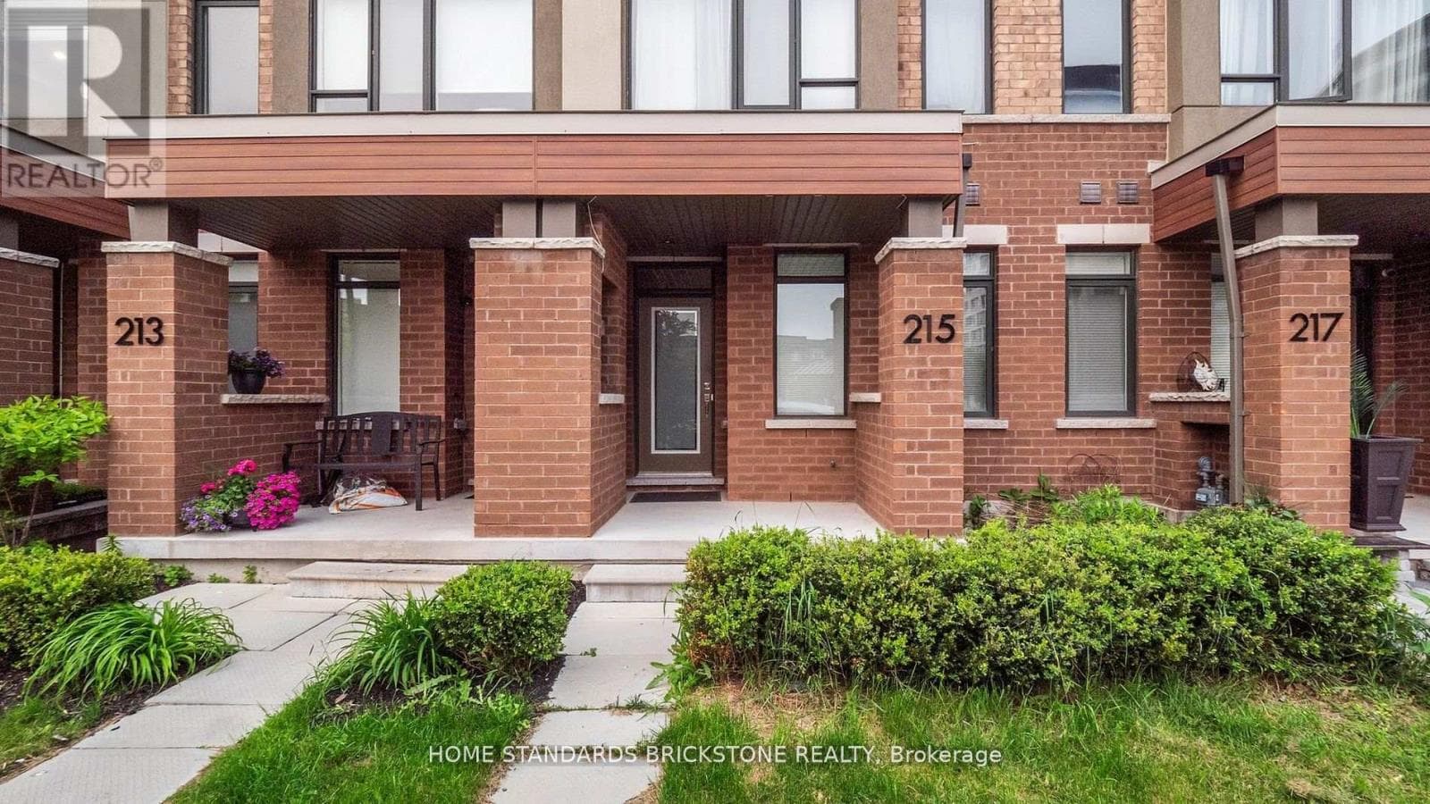 215 SALTERTON CIRCLE photo 2