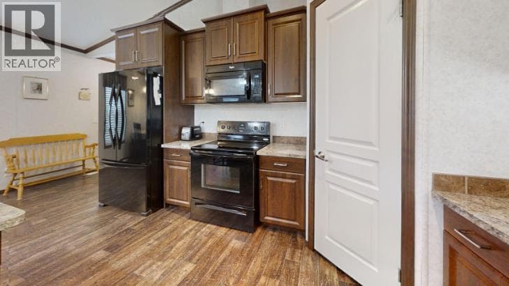#3, 5853 4 Street W photo 5